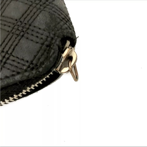 Authentic Chanel Black Quilted zippy wallet - Picture 6 of 10